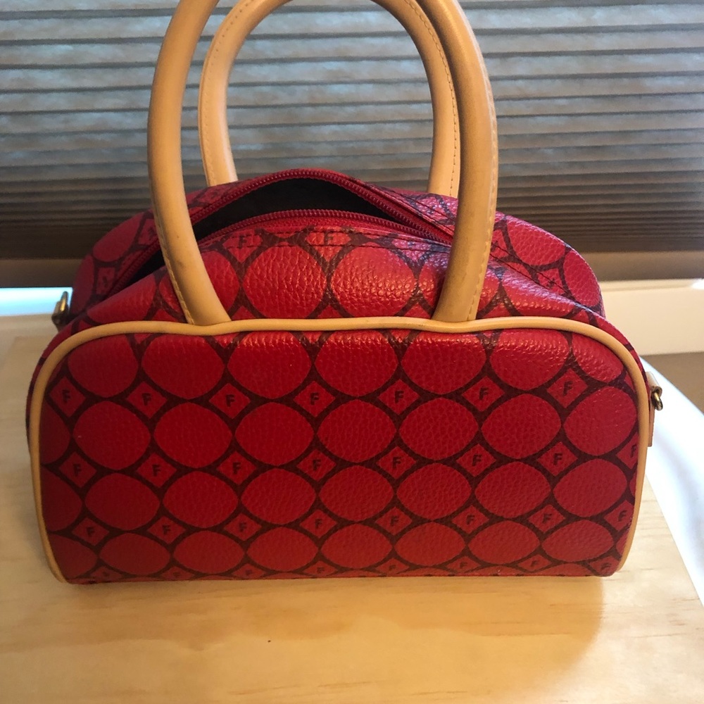 Red Patterned Fossil Purse - Picture 7 of 8